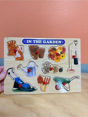 In The Garden Wooden Jigsaw Peg Puzzle Tray 9 Pieces